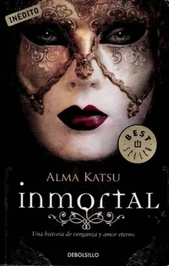 Alma Katsu Inmortal обложка книги