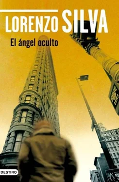 Lorenzo Silva El Ángel Oculto обложка книги