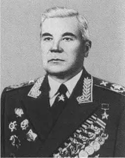 Первый Главнокомандующий РВСН главный маршал артиллерии М И Неделин Р7А на - фото 12