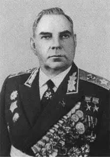 Н И Крылов В Ф Толубко М Г Григорьев на космодроме Плесецк - фото 22