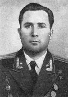 Герой Советского Союза К П НИКОНОВ Герой Советского Союза Г А ВИНОГРАДОВ - фото 78