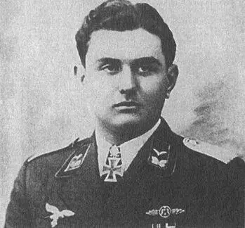 Лейтенант Леопольд Штейнбац ведомый Графа сбил 99 самолетов погиб 25 июля - фото 29