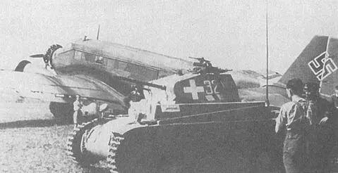 Ju52 и танк на полевом аэродроме Bf109 уничтоженный бомбовым налетом - фото 49