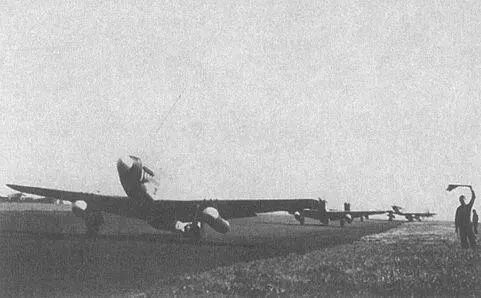 Вылет P51D из 20й авиагруппы в Полтаву Лейтенант Томпсон Хайфилд в России - фото 153
