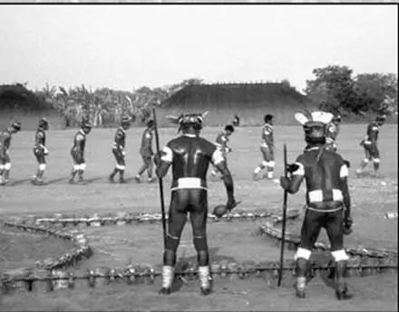 Kuikuro Indians participate in one of their most sacred rituals the Kuarup - фото 48