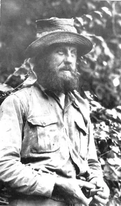 En 1928 e1 comandante George M Dyott organizó la primera gran expedición para - фото 20
