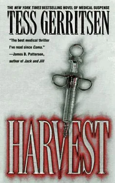 Tess Gerritsen Harvest обложка книги