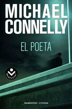 Michael Connelly El Poeta обложка книги