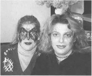 Merrick y Chris en una reciente fiesta de Halloween A pesar de todo lo que han - фото 18