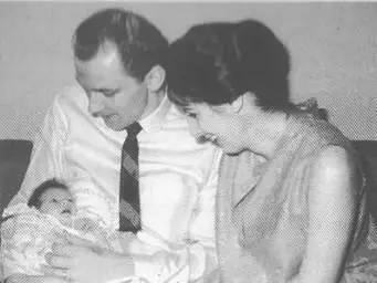 Richard y Barbara con Merrik recién nacida en marzo de 1964 La familia - фото 7