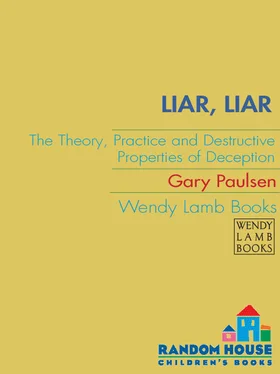 Gary Paulsen Liar, Liar обложка книги