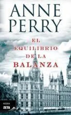 Anne Perry El Equilibrio De La Balanza обложка книги