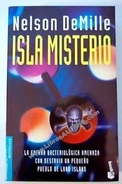 Nelson DeMille Isla Misterio обложка книги