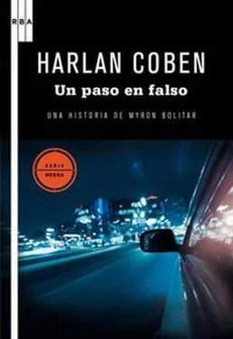 Harlan Coben Un paso en falso обложка книги