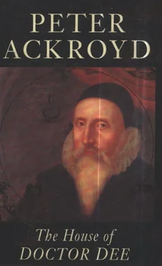 Peter Ackroyd The house of Doctor Dee обложка книги