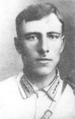 Михаил Катуков 1930 г Михаил Катуков 1933 г Генерал М Е Катуков на - фото 4