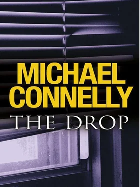 Michael Connelly The Drop обложка книги