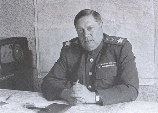 Командующий Южным фронтом Ф И Толбухин Обсуждение в штабе Южного фронта - фото 31