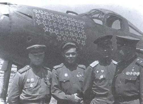 Лучшие летчики 9го гвардейского истребительного полка по результатам боев в - фото 46