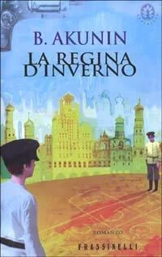 Boris Akunin La Regina d'Inverno обложка книги