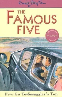 Enid Blyton Five Go to Smuggler's Top обложка книги