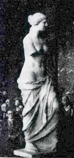 Вот где умеют поклоняться женщине даже если она обнажена не полностью и - фото 20