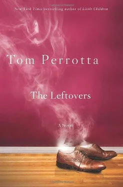 Tom Perrotta The Leftovers обложка книги