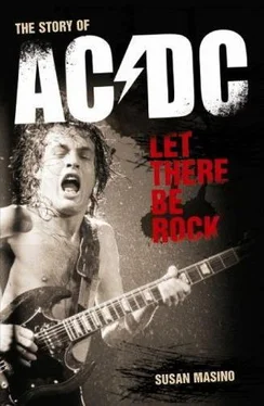 Сьюзан Масино Let There Be Rock. The Story of AC/DC обложка книги