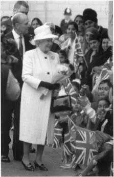 People who work for the Queen say they are in the feelgood business Meeting - фото 36