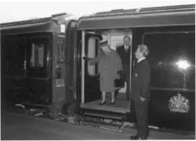 Arriving on the Royal Train at Bristol for the Maundy Service Its an - фото 37