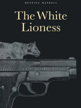 Henning Mankell The White Lioness обложка книги