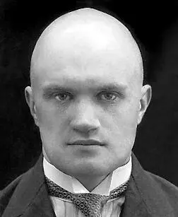 1 Es dzīvoju viens meža stūrī Kur savās smaržās zāle slīkst Man bija rou - фото 2