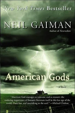 Neil Gaiman American Gods обложка книги