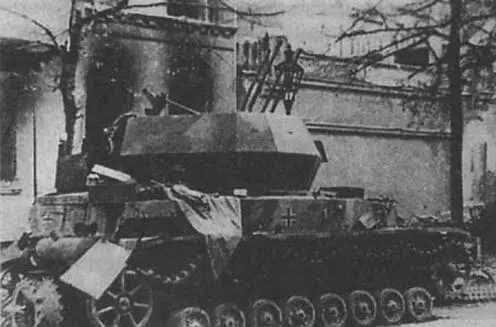 Зенитная самоходная установка FlakpanzerIVОствинд брошенная на улицах - фото 24