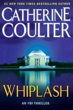 Catherine Coulter Whiplash обложка книги