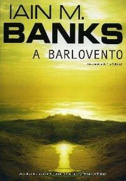 Iain Banks A barlovento обложка книги