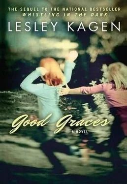 Lesley Kagen Good Graces обложка книги