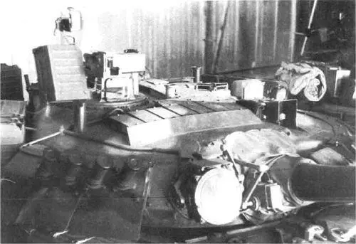 Встроенная динамическая защита верха башни Т80У Установка ГТА18 на Т80У - фото 80