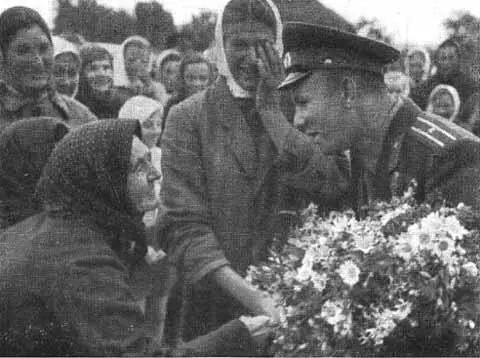 Среди односельчан Встреча с учителями и учащимися родной школы Земные - фото 44
