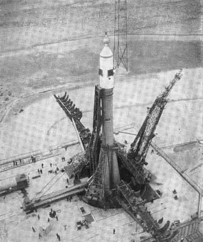 Одна из ракет на стартовом комплексе Звездный Гидролаборатория для - фото 66