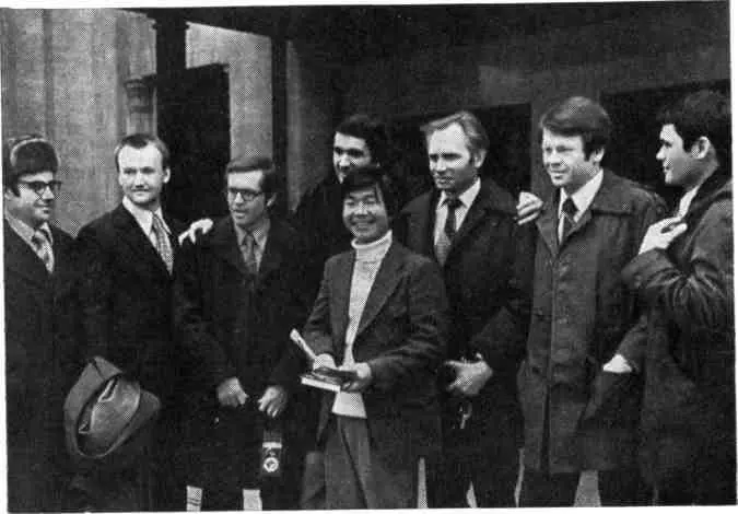 Февраль 1980 года В Лондоне собрались соискатели приза За мужество в спорте - фото 119