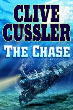 Clive Cussler The Chase обложка книги