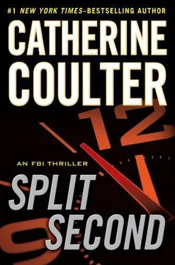 Catherine Coulter Split Second обложка книги