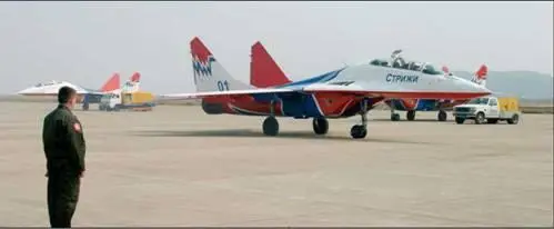 Одним из наиболее ярких событий авиасалона Airshow China 2004 стали выступления - фото 6