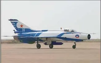 Визитную карточку ВВС НОАК пилотажную группу 1 августа на десяти - фото 8