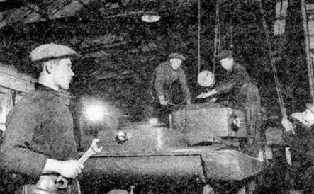 Ремонт танка Т37А на одном из предприятий Ленинграда 1941 год В июне 1935 - фото 26