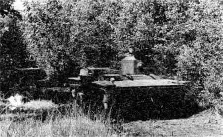 Танк Т38 в разведке Лето 1941 года Этот танк был разработан в конце 1938 - фото 27