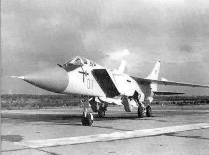Первая партия состояла из двух машин Первый серийный МиГ31 бн 011 с н - фото 9