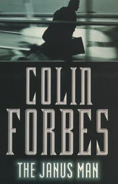 Colin Forbes The Janus Man обложка книги