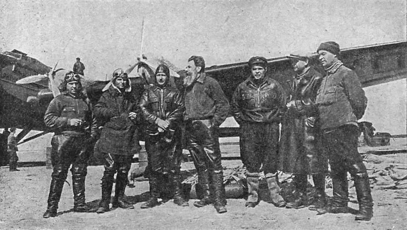 Покорение Арктики Пятого мая 1937 года советский самолет управляемый летчиком - фото 2